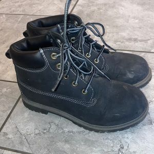 Black hiking boots